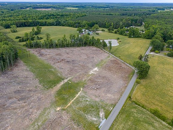 3rd image of W Creek Rd