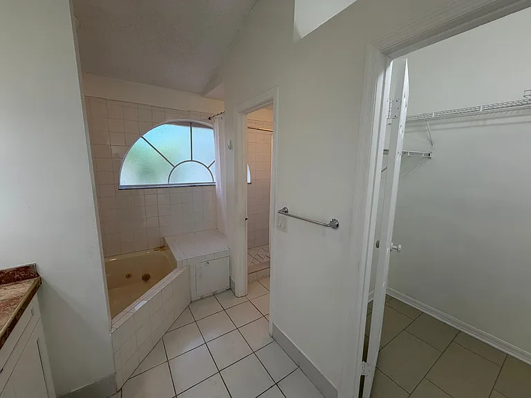 3780 Amalfi Dr #3780 — Photo 47