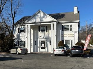 437 High St, Dedham, MA 02026