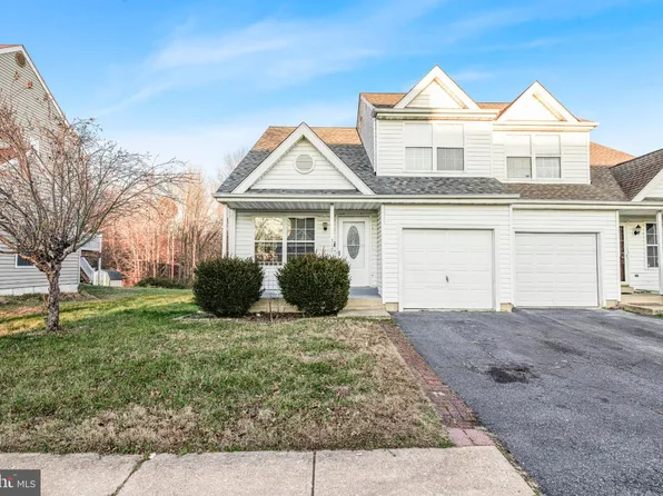 717 Lexington Dr, Bear, DE 19701