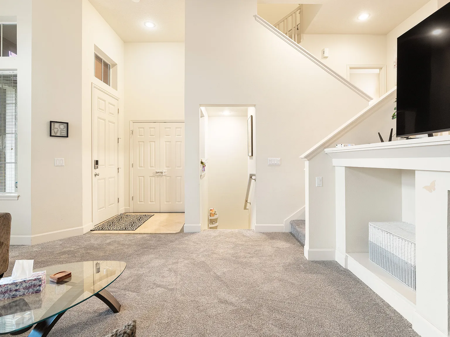 3 bed, 2103 sqft, $5,800 — Photo 4