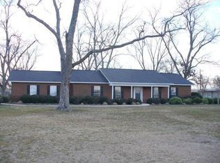 749 N County Road 69, Hartford, AL 36344