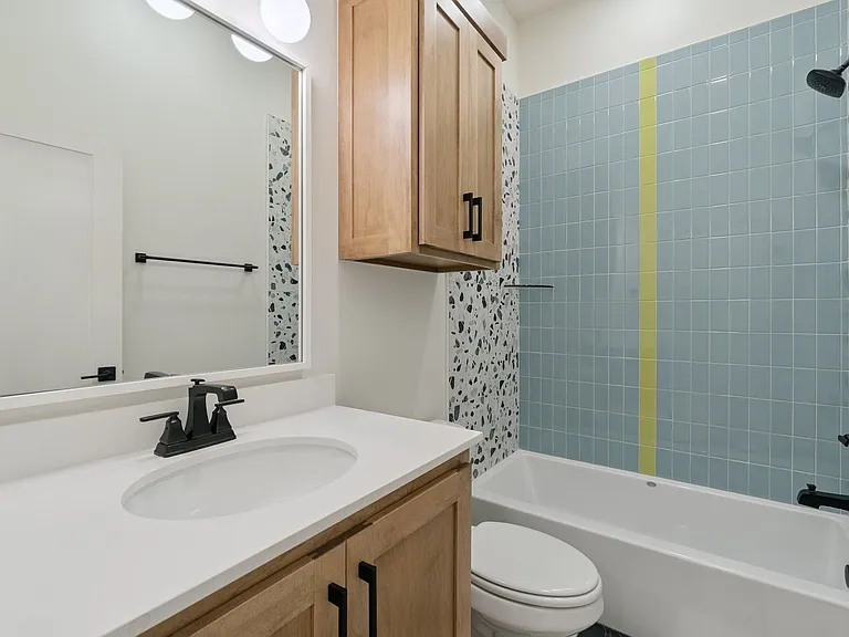 18829 Selah Way — Photo 36
