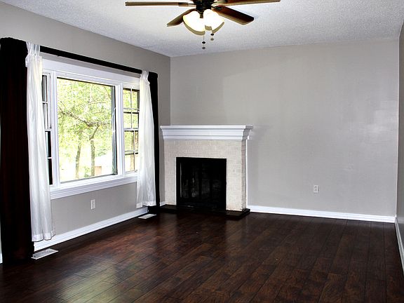 4th image of 318 W 19th St