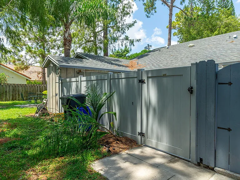 1073 Goldenrod Rd — Photo 5