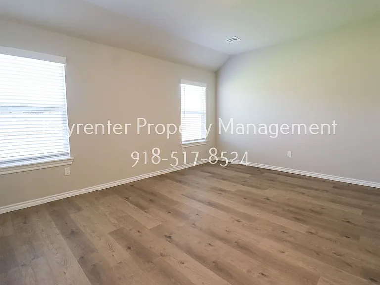 15610 S 75th East Ave — Photo 33