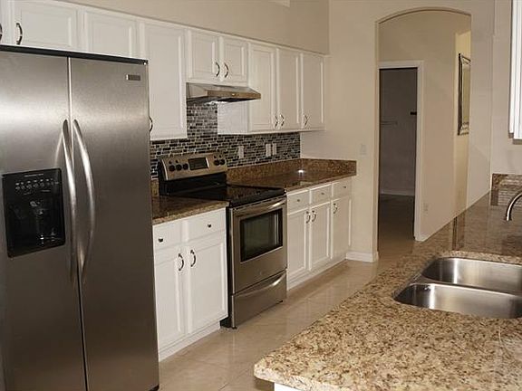 4th image of 13538 Fox Glove St