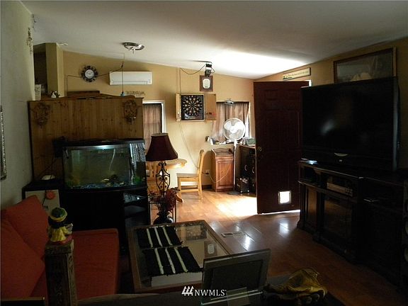 5th image of 9103 211 Street Ct E