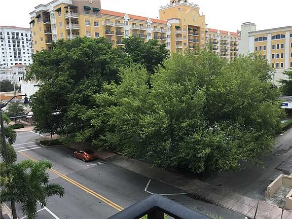 5th image of 100 Andalusia Ave APT 412