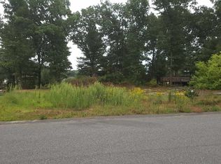 Daisy Ln, Ludlow, MA 01056