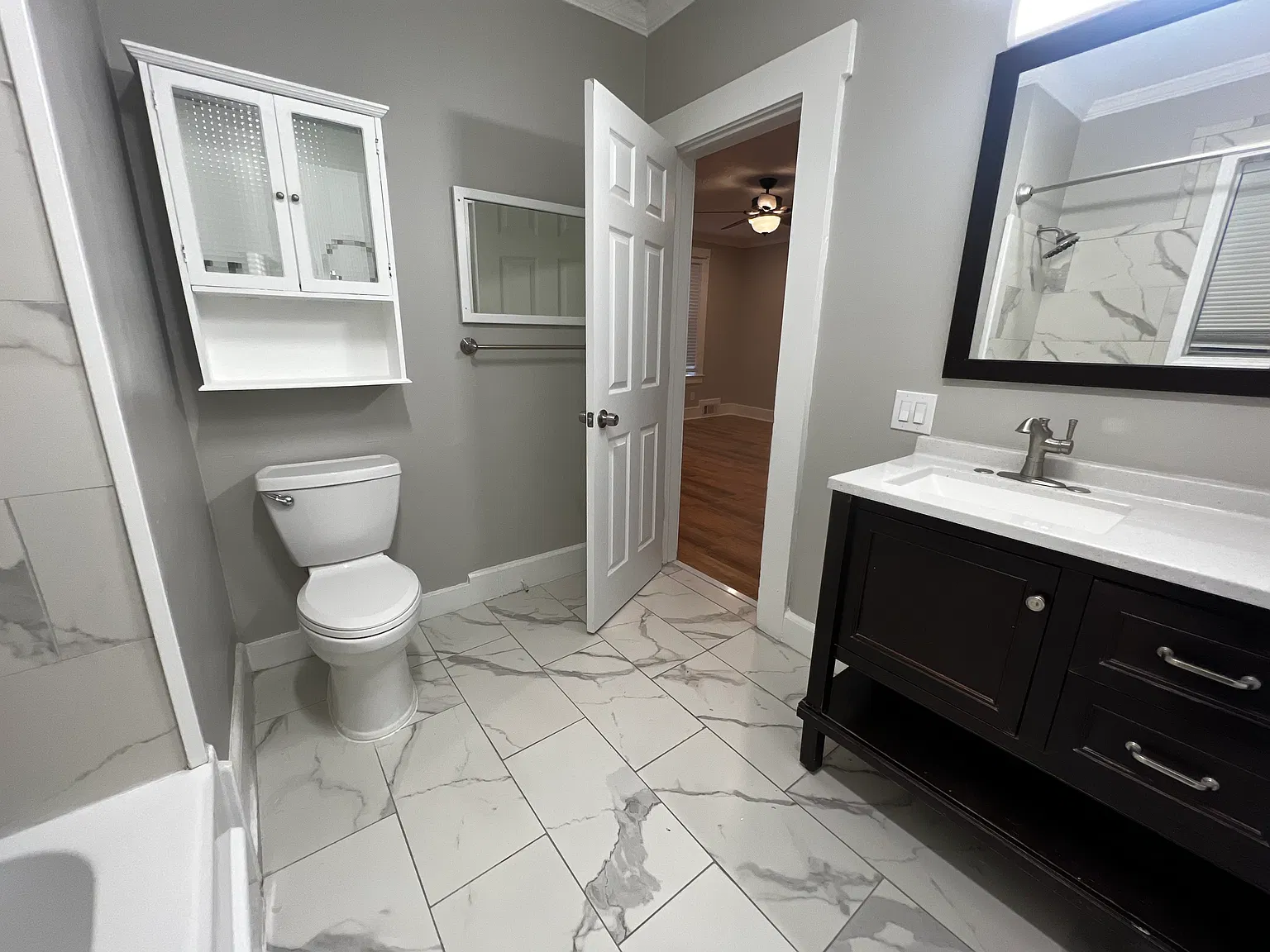 1 bed, 1000 sqft, $1,350 — Photo 3
