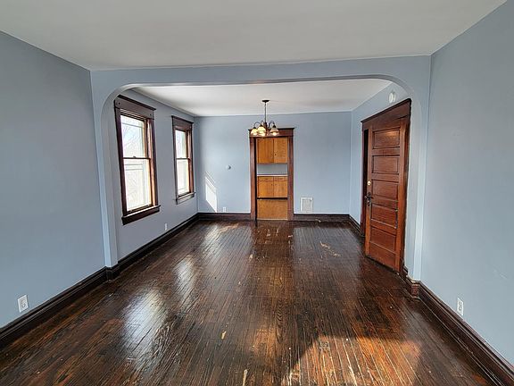 3rd image of 1288 Genesee St #2