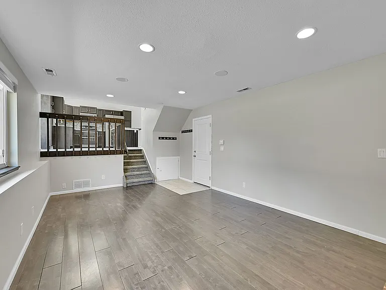 15165 Chelmsford St — Photo 13