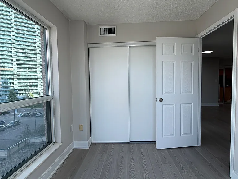 7 Lorraine Dr #612 — Photo 15
