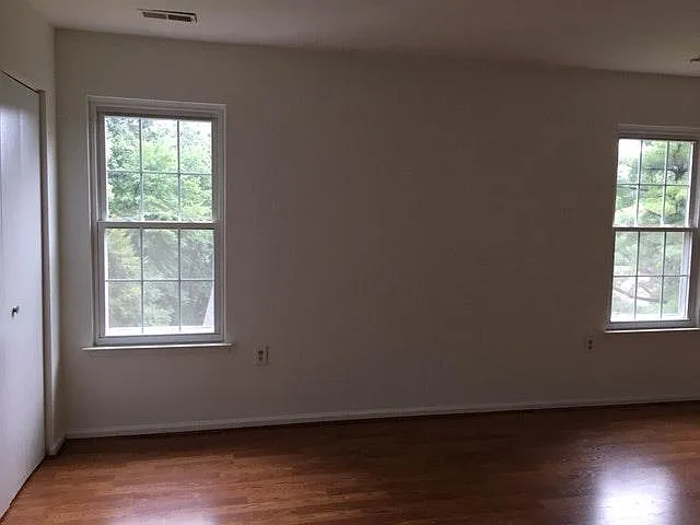 19 Grotto Ct — Photo 6