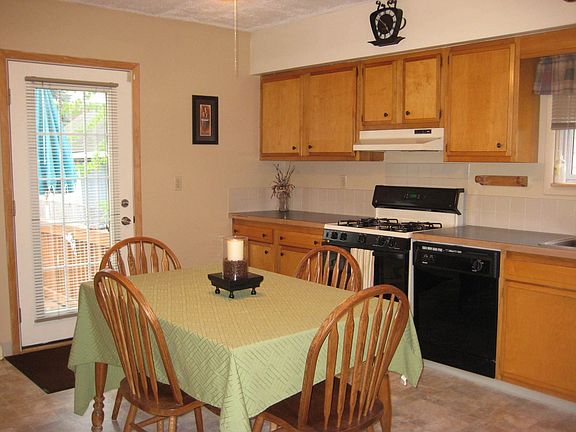 Large kitchen plus Formal Diningroom
