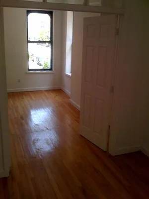 Rented by 4 Points Properties | media 3