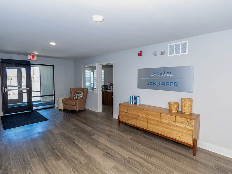 The Caravel Apartments — Photo 31