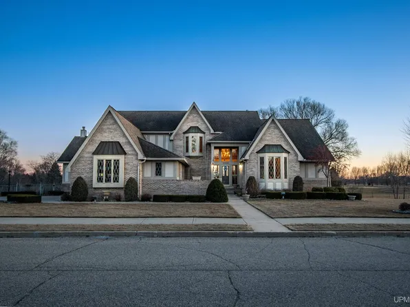 2009 13th Ave S, Escanaba, MI 49829