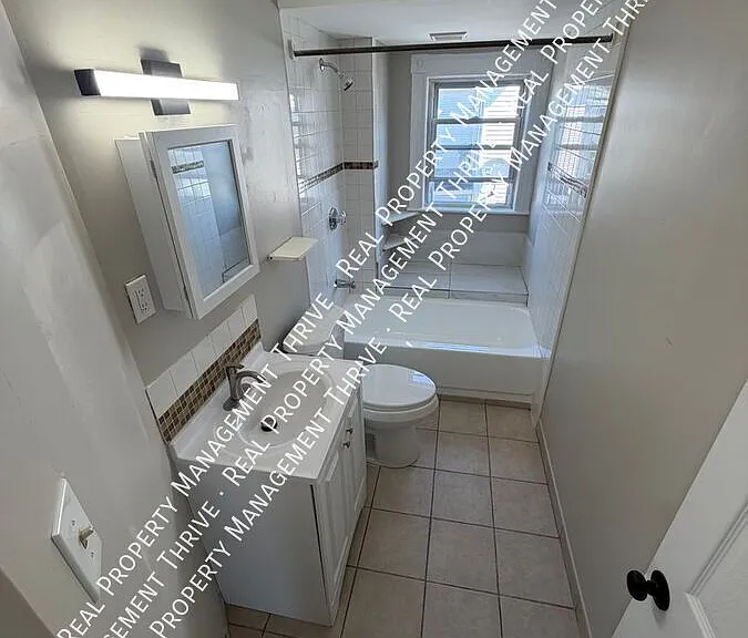103 Ash St #2 — Photo 12