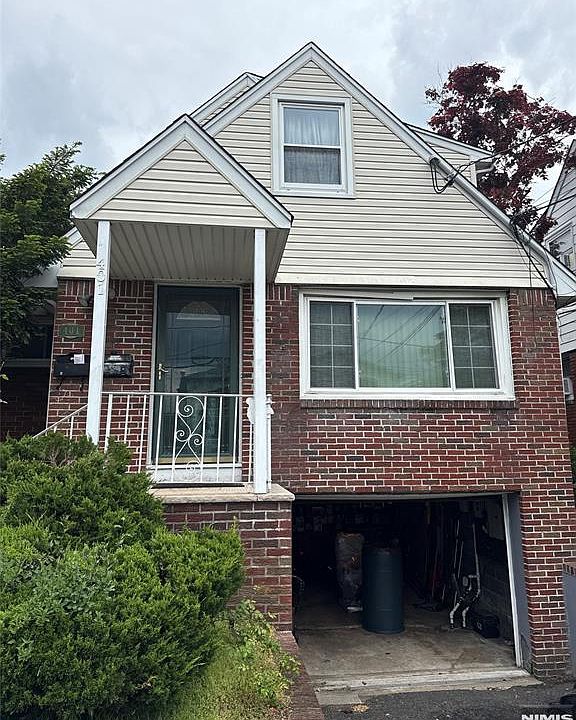 1st image of 401 Chestnut Ave