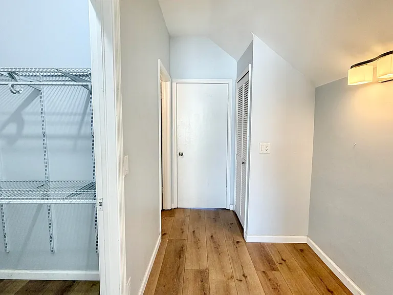 6048 Garrett St — Photo 32