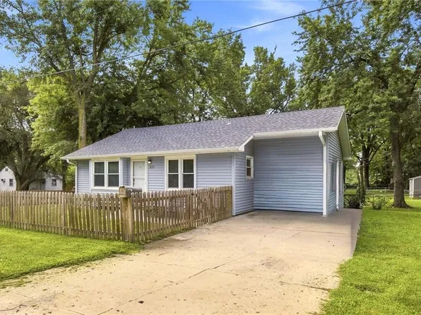 307 SE 6th St, Lees Summit, MO 64063