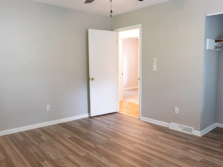 103 Robleigh Dr — Photo 13