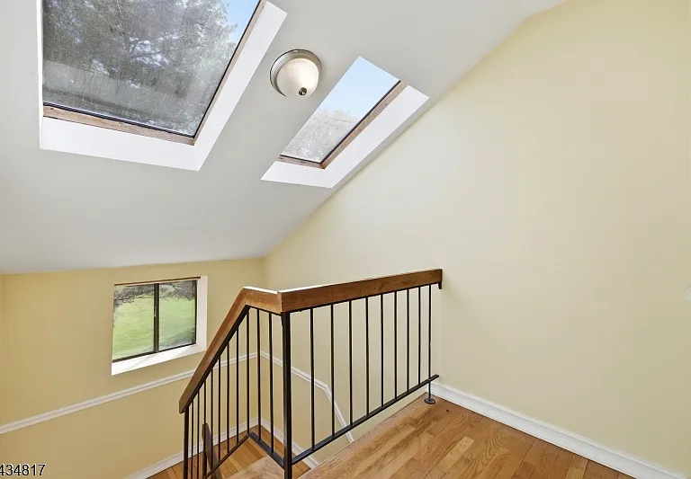 15 Delbarton Ct — Photo 24