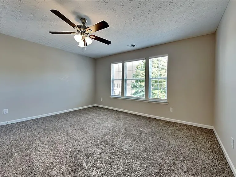 3118 Farmstead Ct — Photo 15