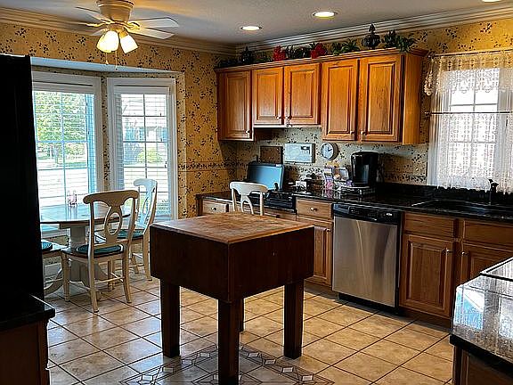 4th image of 5216 N Stenning Dr