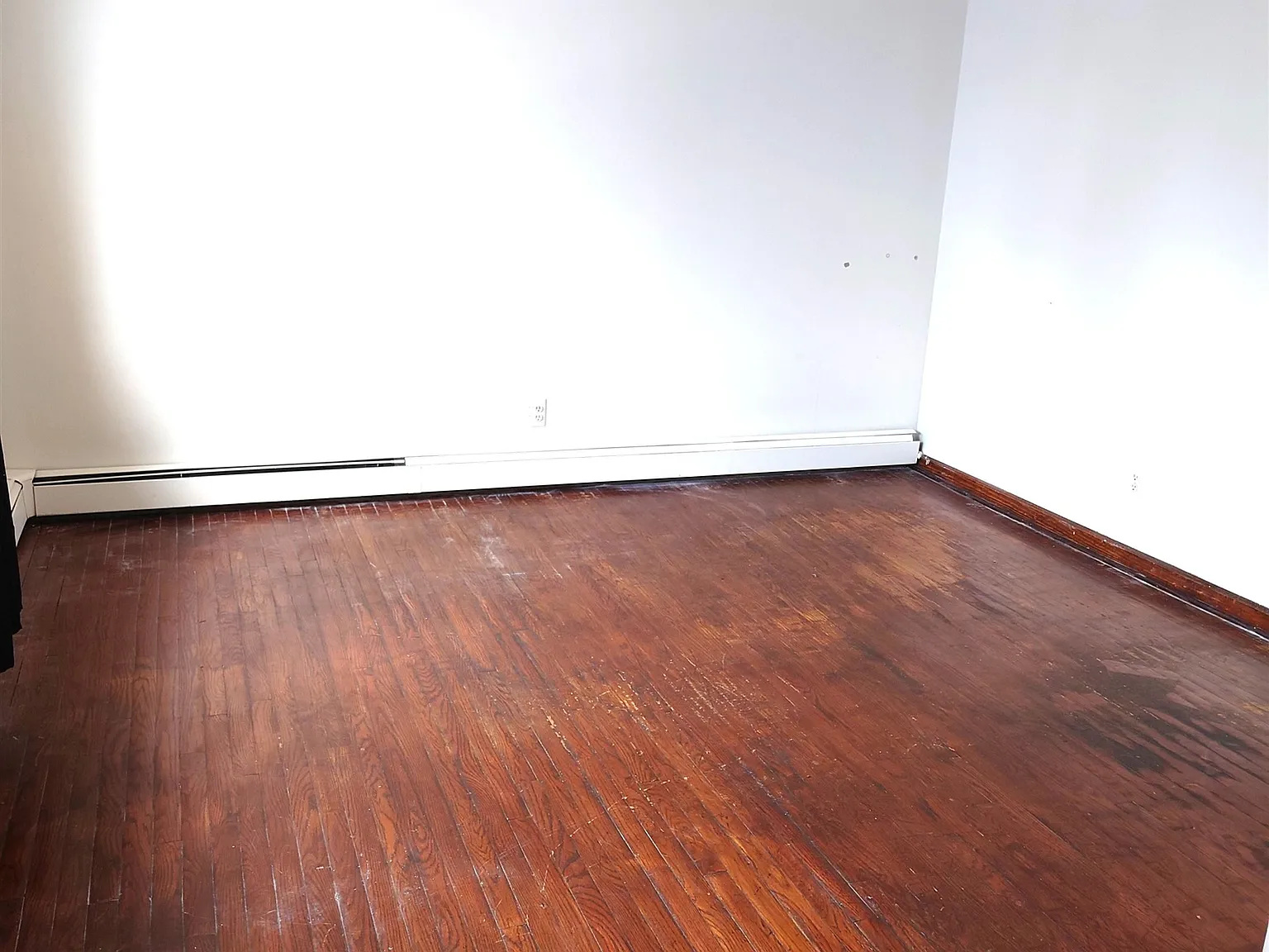 3 bed, 2.0 bath, 2500 sqft, $3,300 — Photo 4