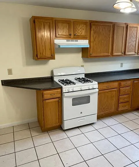 231 Sekitan Ave — Photo 11