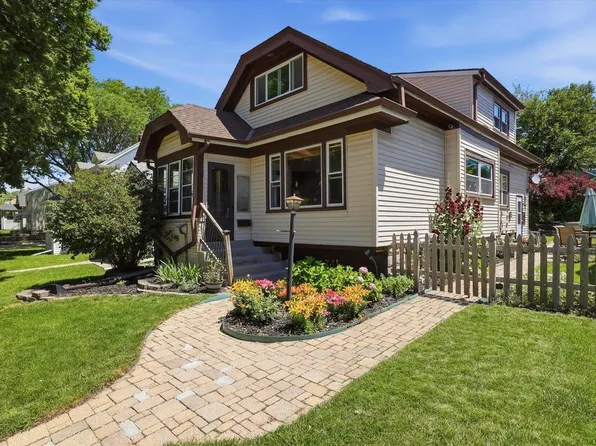 1448 S 90th STREET, West Allis, WI 53214