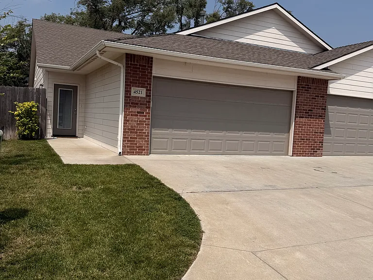4521 N Froli St #4521 — Photo 1