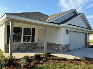 178 Pfitzer Ct, Defuniak Springs, FL 32433