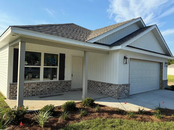 178 Pfitzer Ct, Defuniak Springs, FL 32433