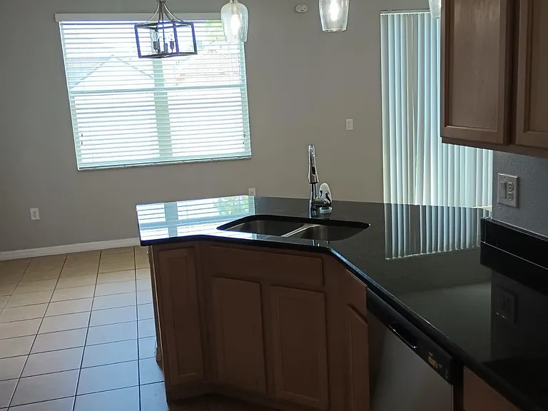 3008 Madelia Ln — Photo 20