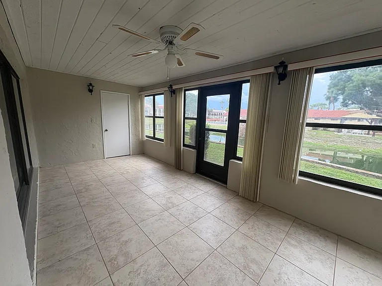 6102 Country Club Dr #F-2 — Photo 7