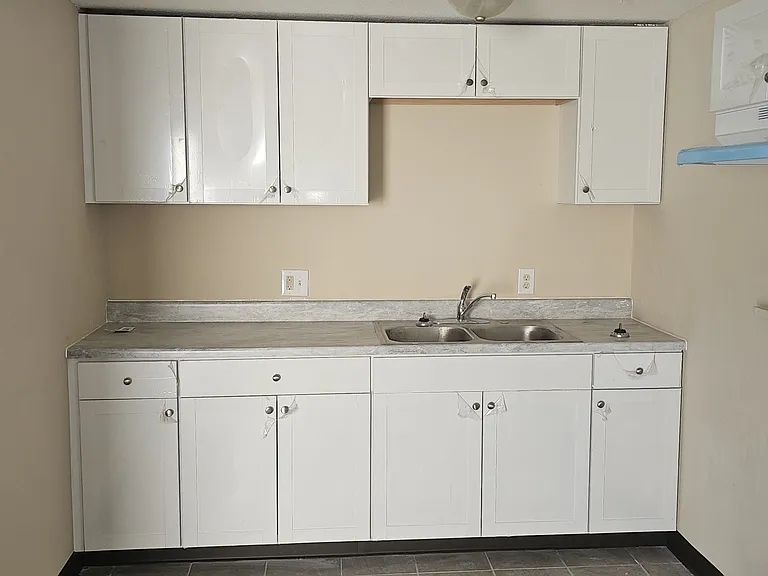3186 Penfield Rd — Photo 3