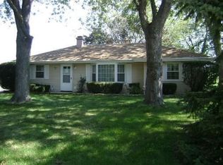 1110 Davison St, Joliet, IL 60433