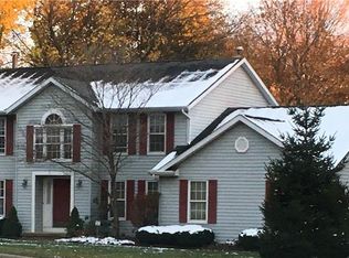 2937 Thomas Dr, Stow, OH 44224