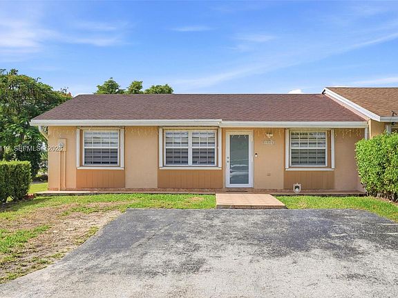 2nd image of 15378 SW 69th Ln