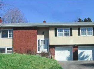 9 Beech Ln, Campbell Hall, NY 10916