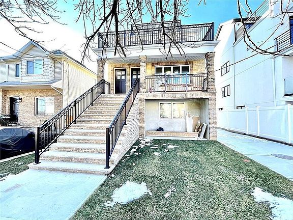 4th image of 712 Rockaway St
