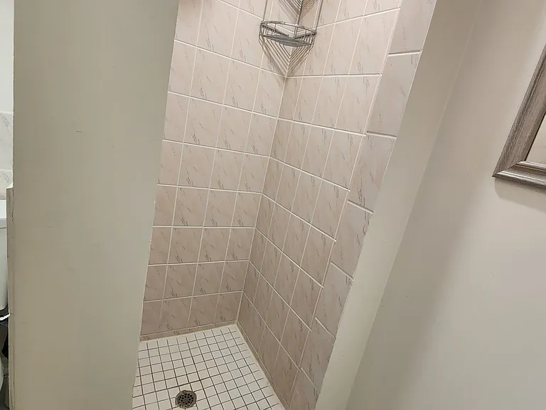 82 Bellagio Cres #BASEMENT — Photo 7