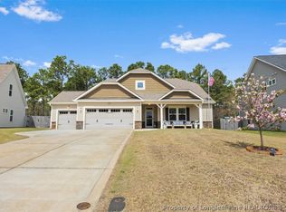 2252 Andalusian Dr, Hope Mills, NC 28348