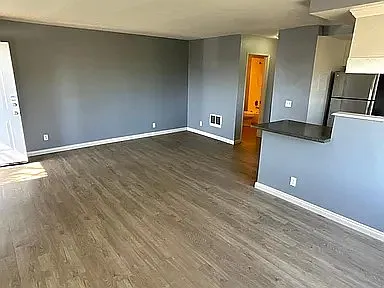 Greenbrier Apartments — Photo 3