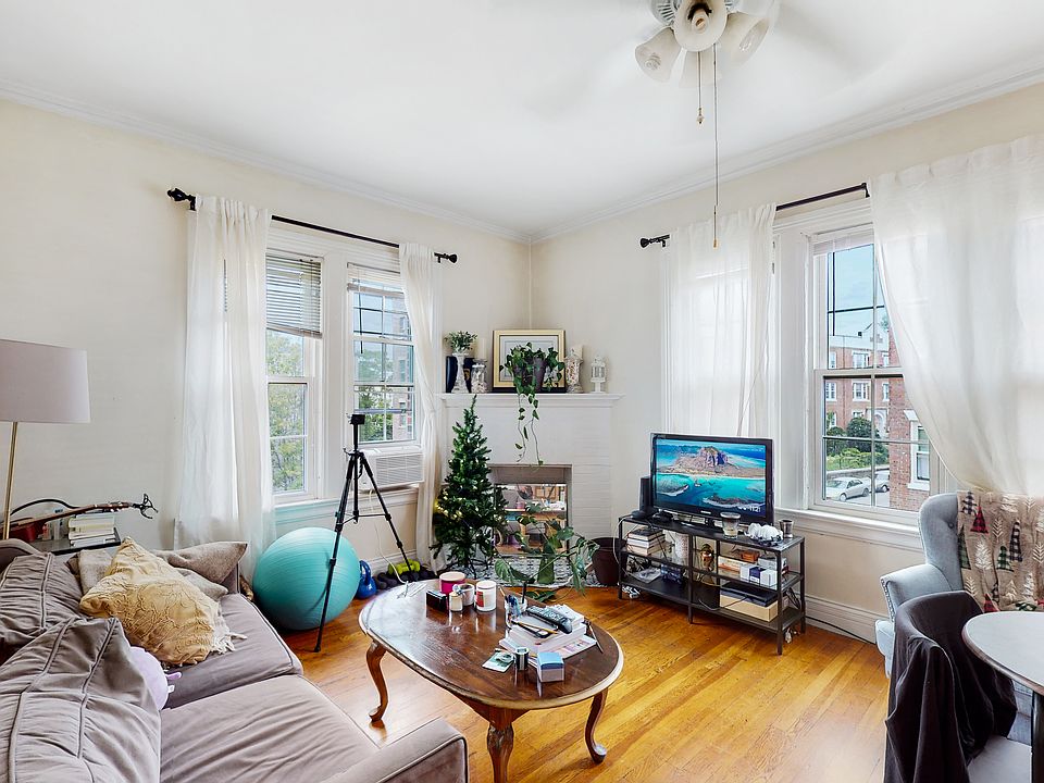 1st image of 11 Glenville Ave #16