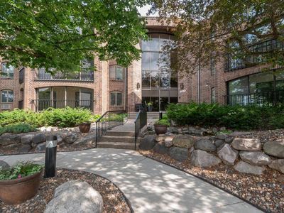 8430 Pennsylvania Rd APT 313, Bloomington, MN, 55438